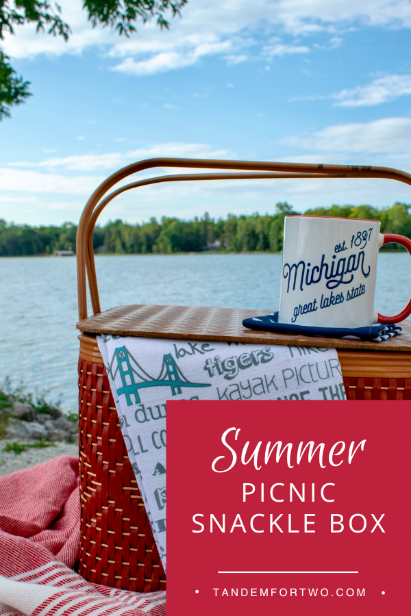 Make a traveling picnic with a snackle box!